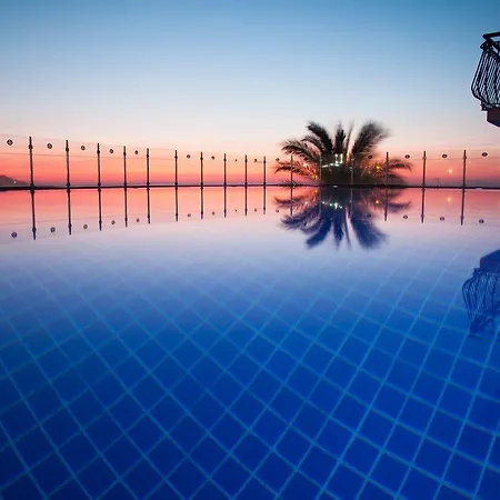 Hotel Golden Age Crystal